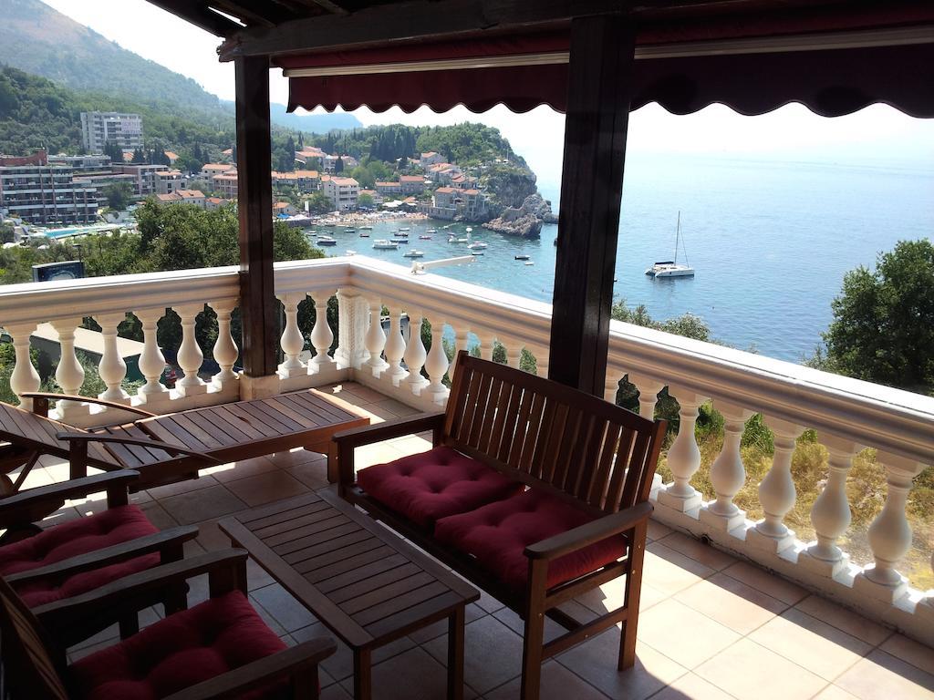 Villa Sara Guesthouse Sveti Stefan Ngoại thất bức ảnh