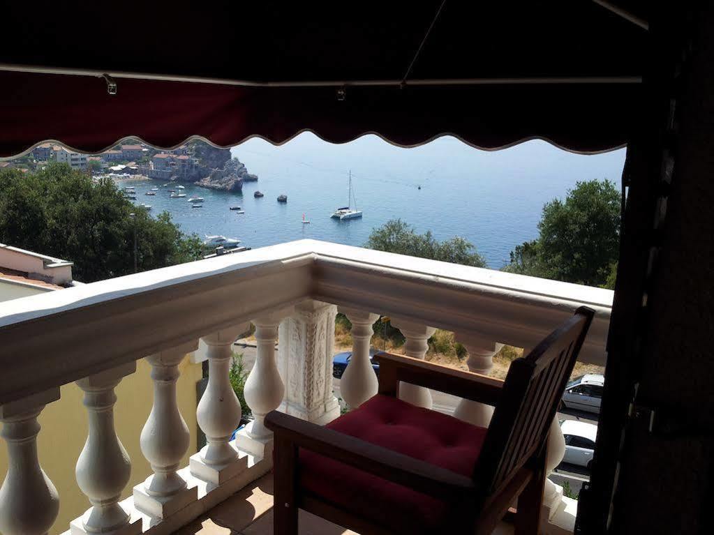 Villa Sara Guesthouse Sveti Stefan Ngoại thất bức ảnh