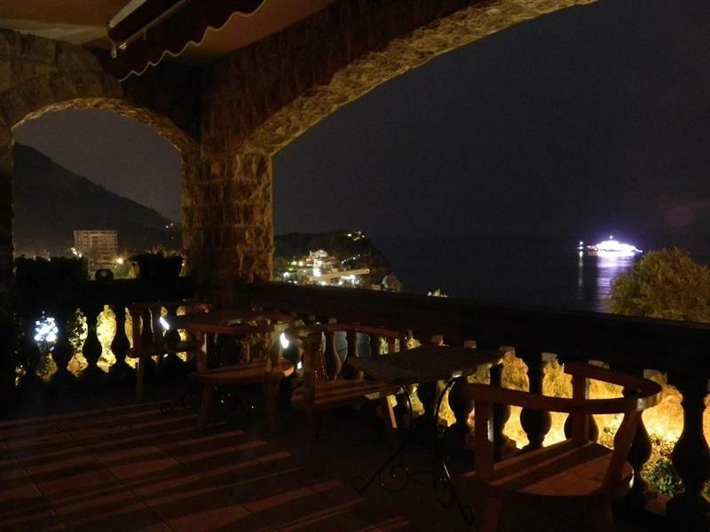 Villa Sara Guesthouse Sveti Stefan Ngoại thất bức ảnh